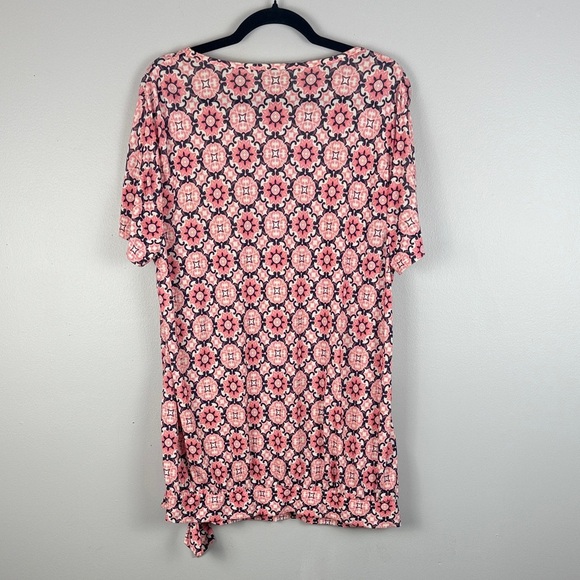 Lands' End Pink Black Floral Geometric Print Short Sleeve Rash Guard Swim Shirt - Picture 9 of 9